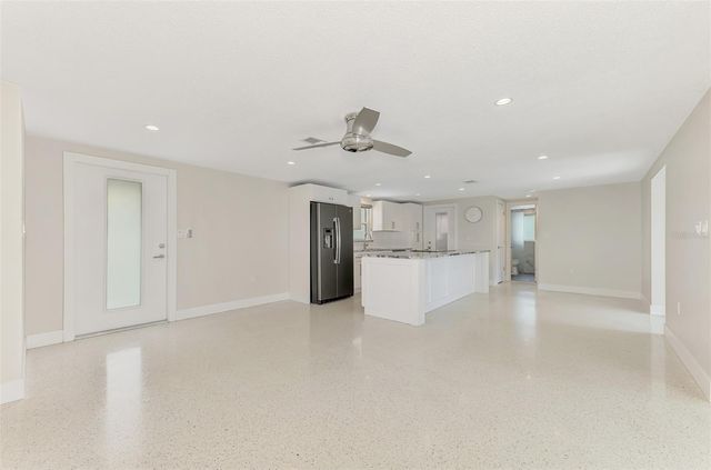 2920 GULF GATE DRIVE, Sarasota, FL 34231