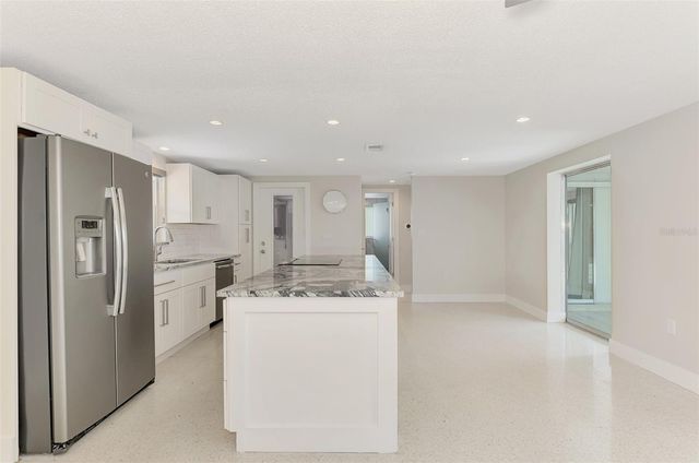 2920 GULF GATE DRIVE, Sarasota, FL 34231