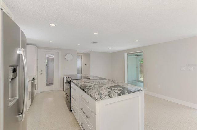 2920 GULF GATE DRIVE, Sarasota, FL 34231
