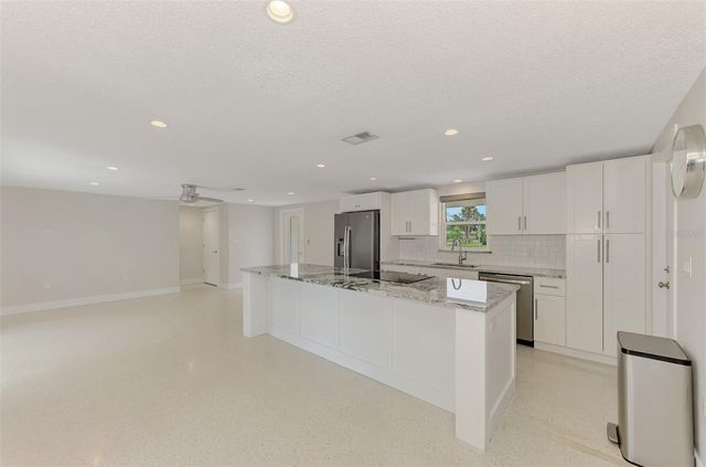 2920 GULF GATE DRIVE, Sarasota, FL 34231