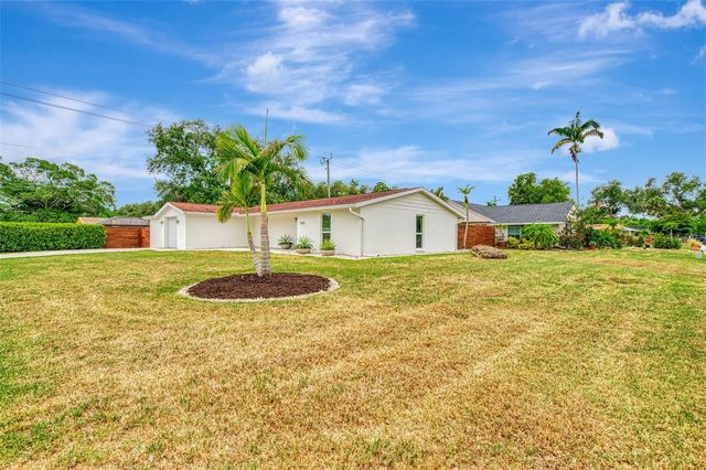2920 GULF GATE DRIVE, Sarasota, FL 34231