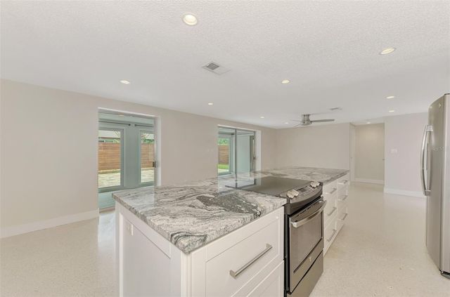 2920 GULF GATE DRIVE, Sarasota, FL 34231