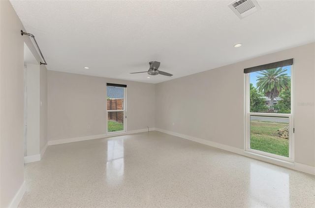 2920 GULF GATE DRIVE, Sarasota, FL 34231