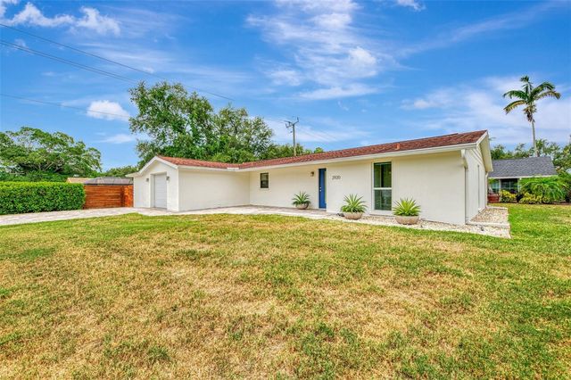2920 GULF GATE DRIVE, Sarasota, FL 34231