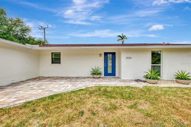 2920 GULF GATE DRIVE, Sarasota, FL 34231