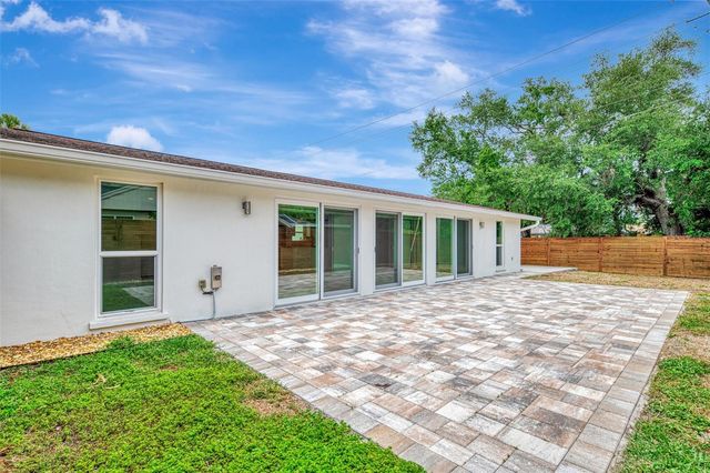 2920 GULF GATE DRIVE, Sarasota, FL 34231