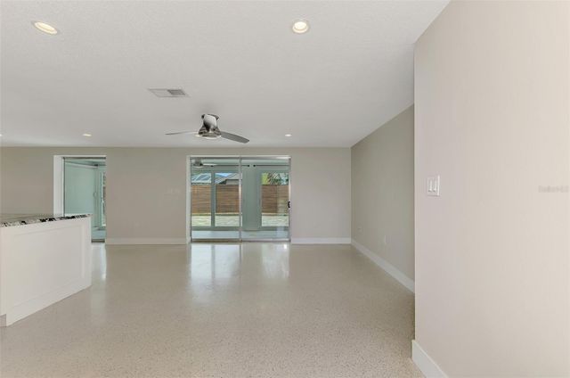 2920 GULF GATE DRIVE, Sarasota, FL 34231