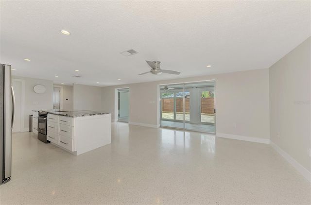 2920 GULF GATE DRIVE, Sarasota, FL 34231