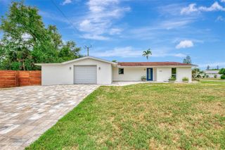 2920 GULF GATE DRIVE, Sarasota, FL 34231
