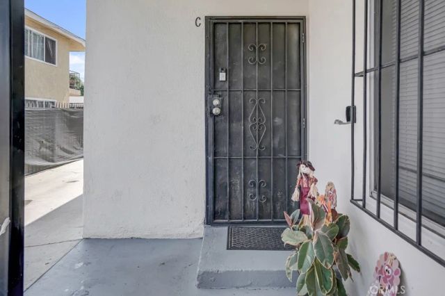116 E Alondra, Compton, CA 90220