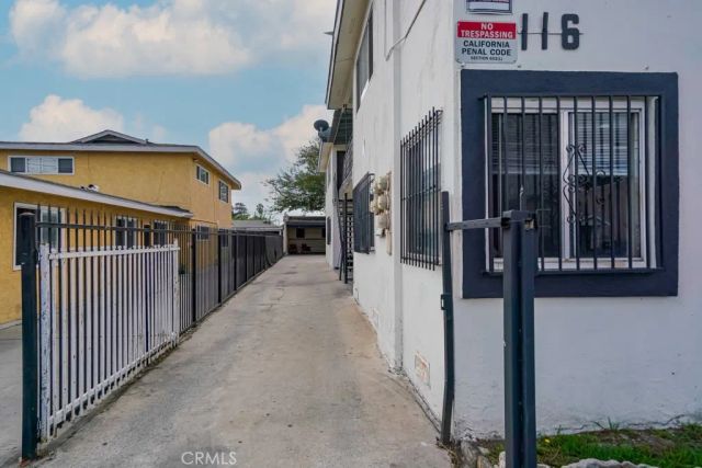 116 E Alondra, Compton, CA 90220