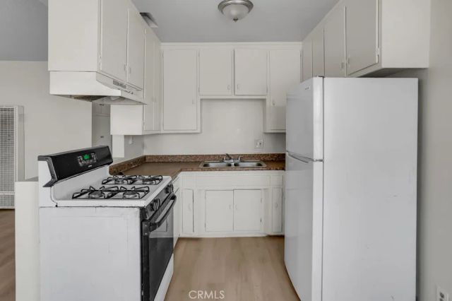 116 E Alondra, Compton, CA 90220