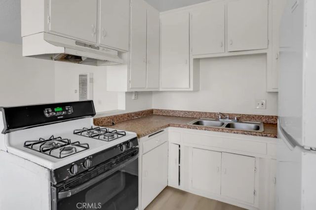 116 E Alondra, Compton, CA 90220