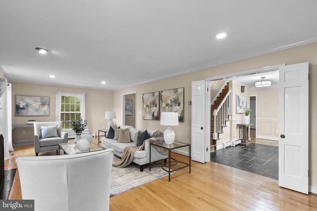 17701 STONERIDGE DR, Gaithersburg, MD 20878
