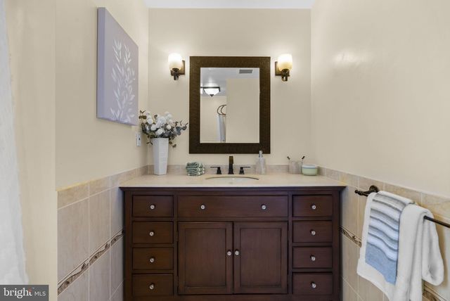 17701 STONERIDGE DR, Gaithersburg, MD 20878