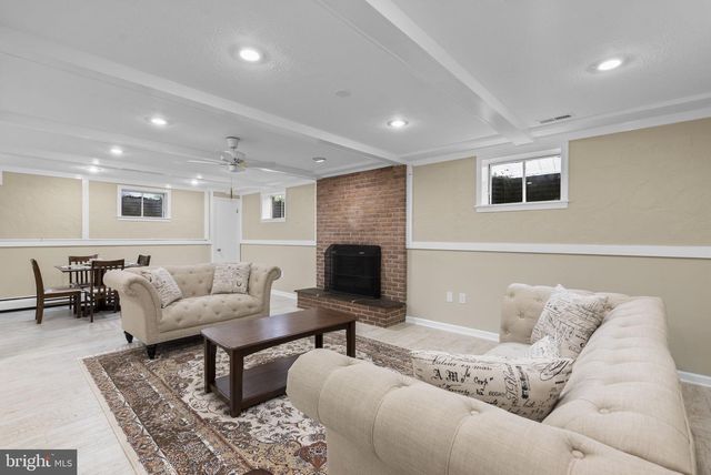 17701 STONERIDGE DR, Gaithersburg, MD 20878