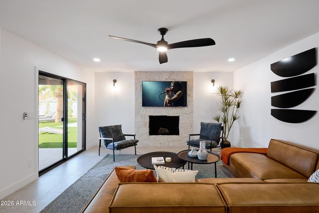 6242 E REDFIELD Road, Scottsdale, AZ 85254