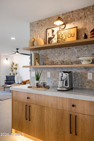 6242 E REDFIELD Road, Scottsdale, AZ 85254
