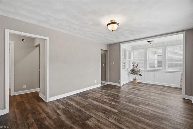 1114 Ferebee AVE, Chesapeake, VA 23324