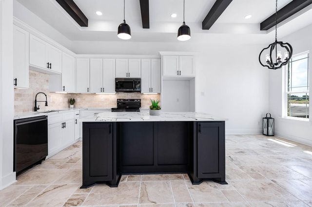 8903 Milby St, Needville, TX 77461