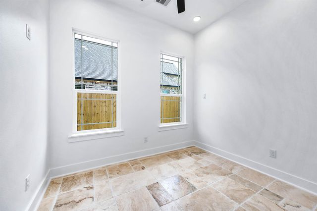 8903 Milby St, Needville, TX 77461