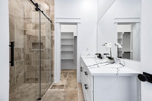 8903 Milby St, Needville, TX 77461