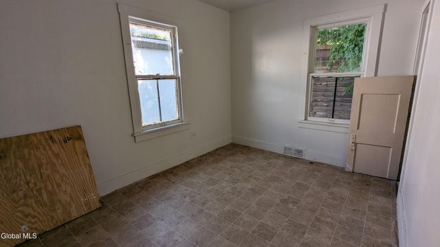 82 Spring Street, Gloversville, NY 12078