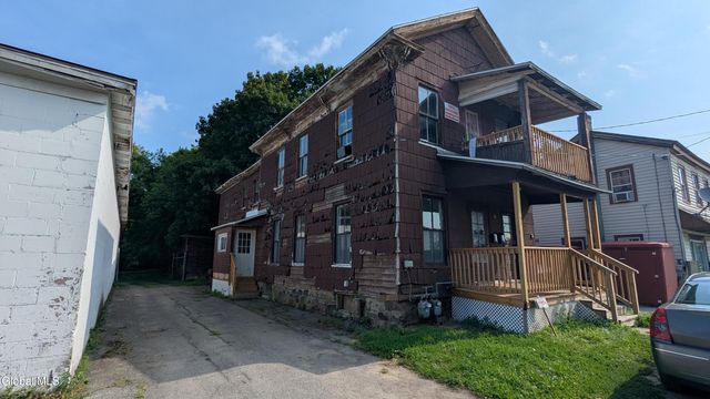 82 Spring Street, Gloversville, NY 12078
