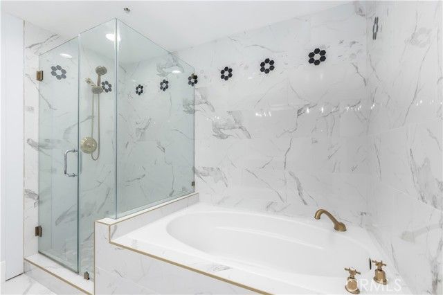 12026 Hoffman Street 302, Studio City (los Angeles), CA 91604