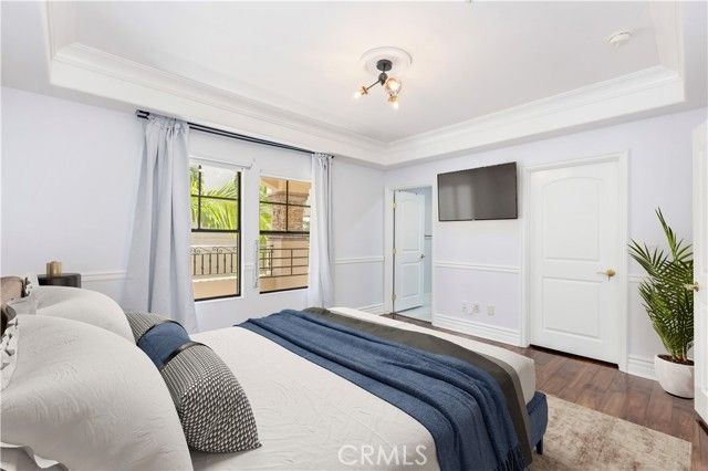 12026 Hoffman Street 302, Studio City (los Angeles), CA 91604