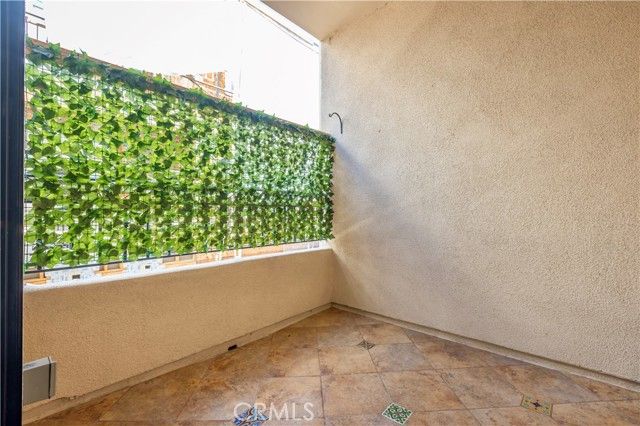 12026 Hoffman Street 302, Studio City (los Angeles), CA 91604