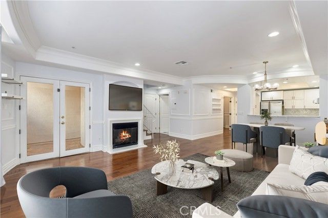 12026 Hoffman Street 302, Studio City (los Angeles), CA 91604