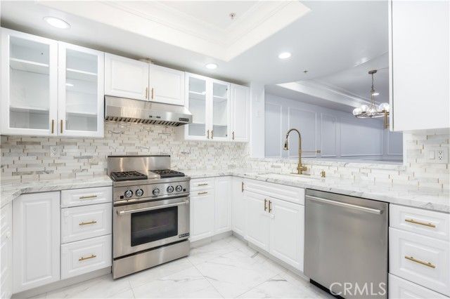 12026 Hoffman Street 302, Studio City (los Angeles), CA 91604