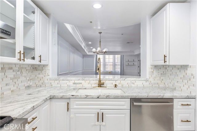 12026 Hoffman Street 302, Studio City (los Angeles), CA 91604