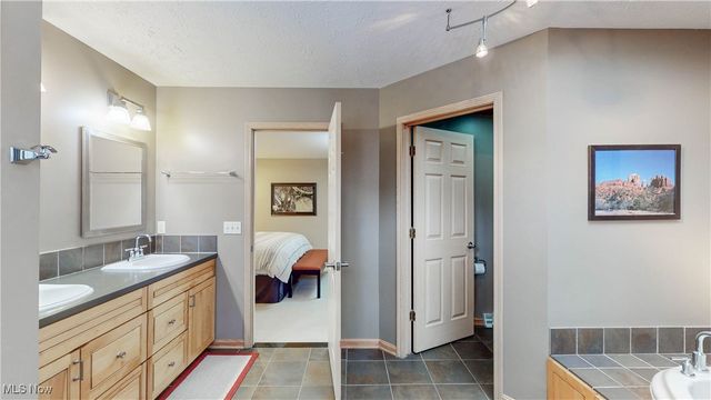 1925 Reeds Court, Westlake, OH 44145