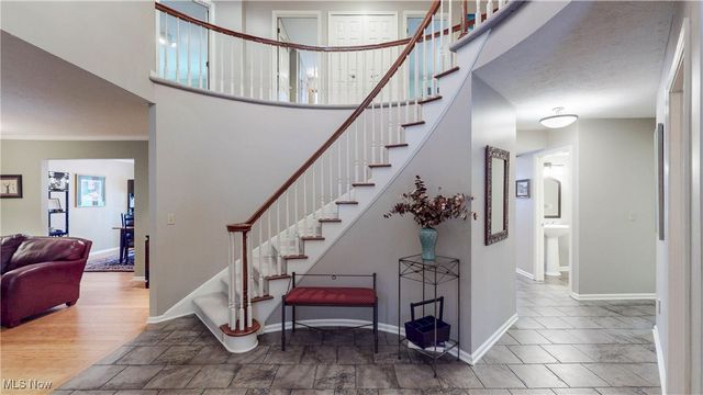 1925 Reeds Court, Westlake, OH 44145