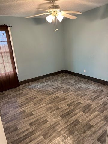 205 Burke Road, Pasadena, TX 77506