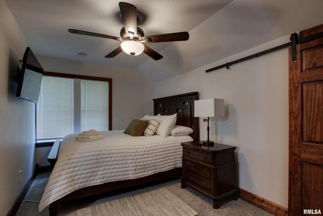 129 E MAIN Street, Mt Sterling, IL 62353