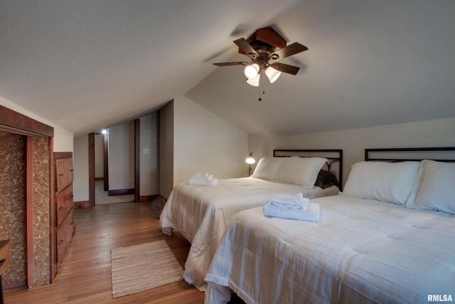 129 E MAIN Street, Mt Sterling, IL 62353