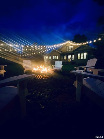 129 E MAIN Street, Mt Sterling, IL 62353