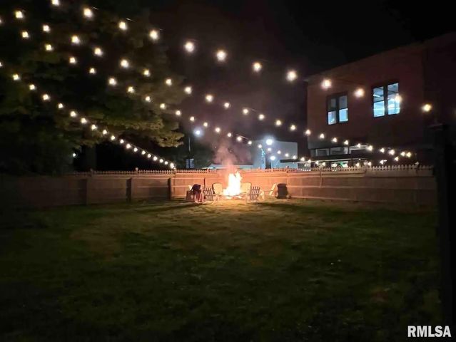 129 E MAIN Street, Mt Sterling, IL 62353