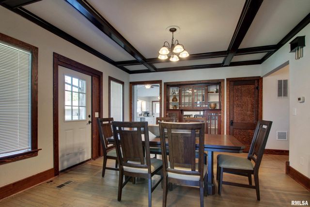 129 E MAIN Street, Mt Sterling, IL 62353