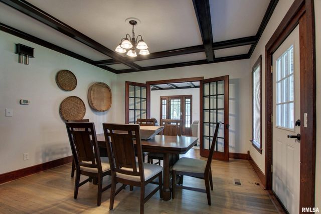 129 E MAIN Street, Mt Sterling, IL 62353