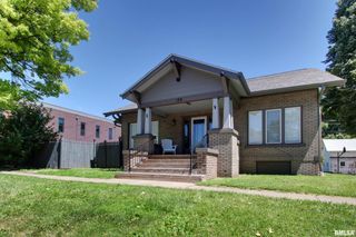 129 E MAIN Street, Mt Sterling, IL 62353