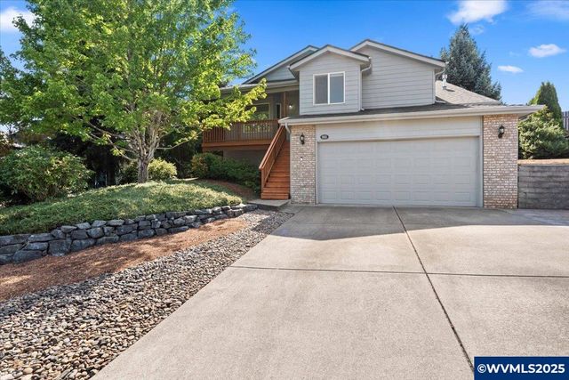 980 Burley Hill NW Dr, Salem, OR 97304