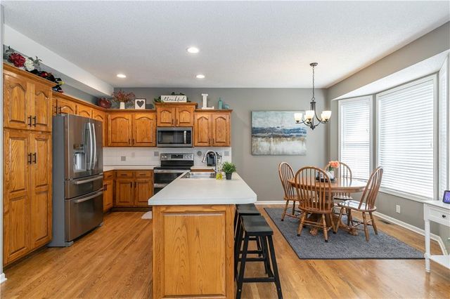 21423 W 47th Court, Shawnee, KS 66218