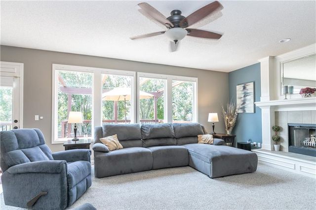 21423 W 47th Court, Shawnee, KS 66218