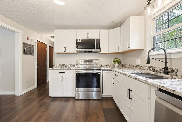 1187 South Precinct Street, Taunton, MA 02718