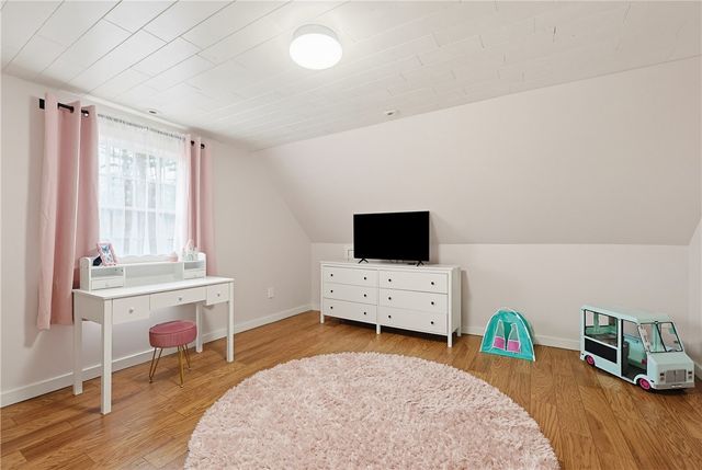 1187 South Precinct Street, Taunton, MA 02718