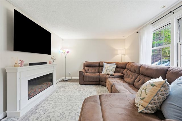 1187 South Precinct Street, Taunton, MA 02718